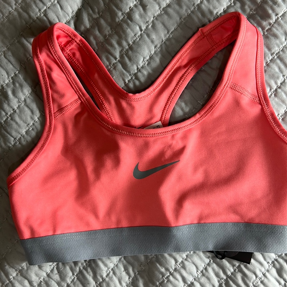 Nike sport bra, new - Picture 1 of 6
